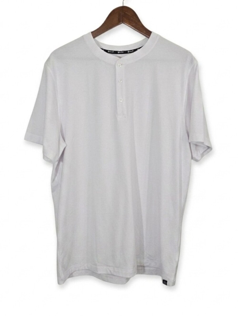 GAIAM *like new* short sleeve tee